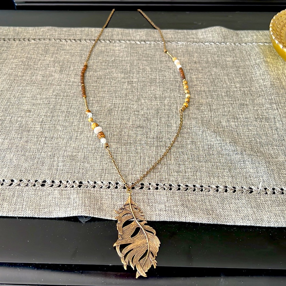 COPY - Long gold leaf necklace